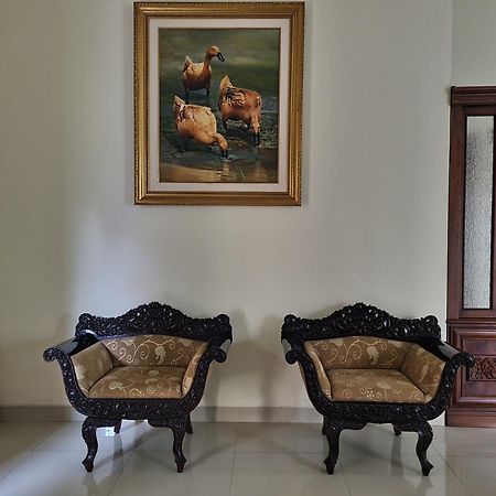 Ndalem Suryo Saptono Guest House Tugu Esterno foto
