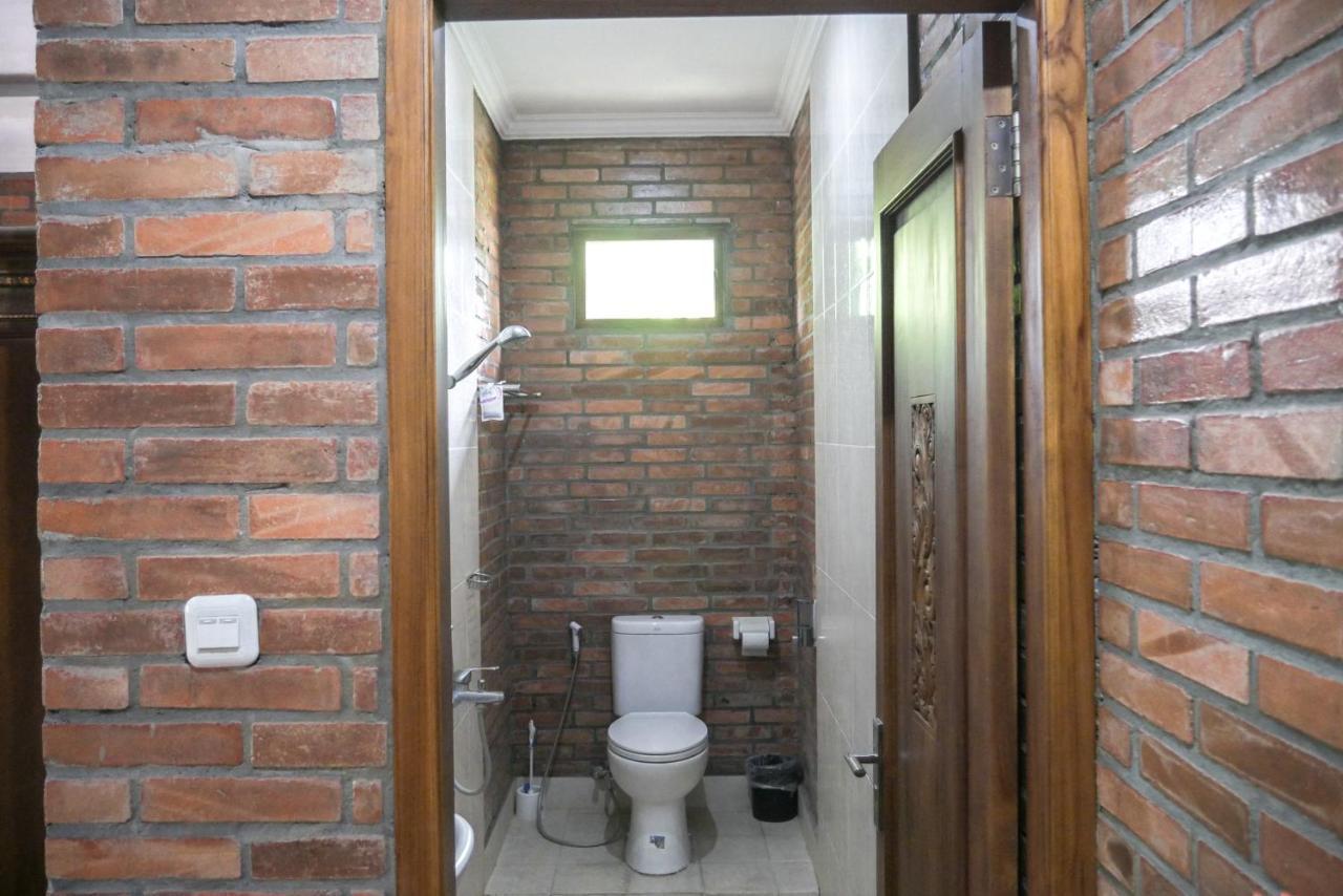 Ndalem Suryo Saptono Guest House Tugu Esterno foto