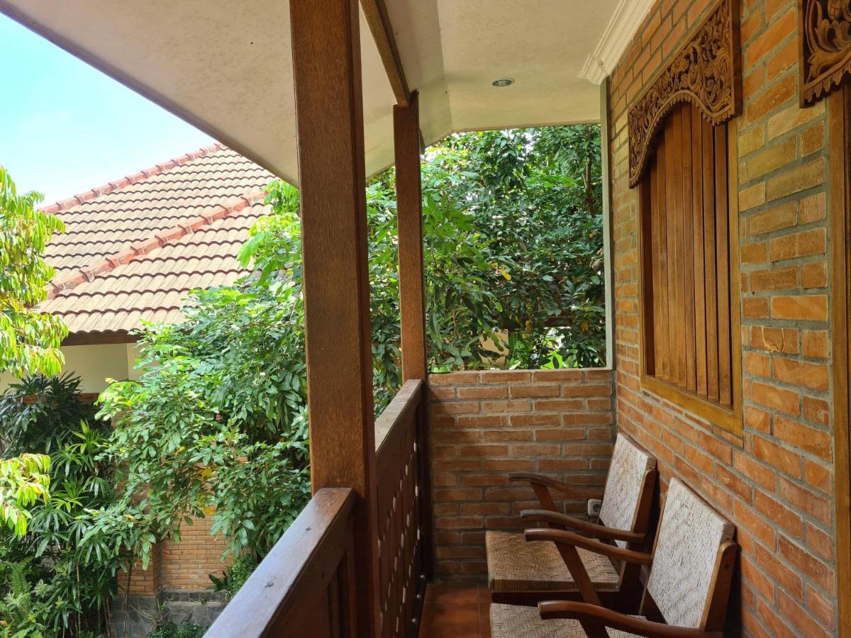 Ndalem Suryo Saptono Guest House Tugu Esterno foto