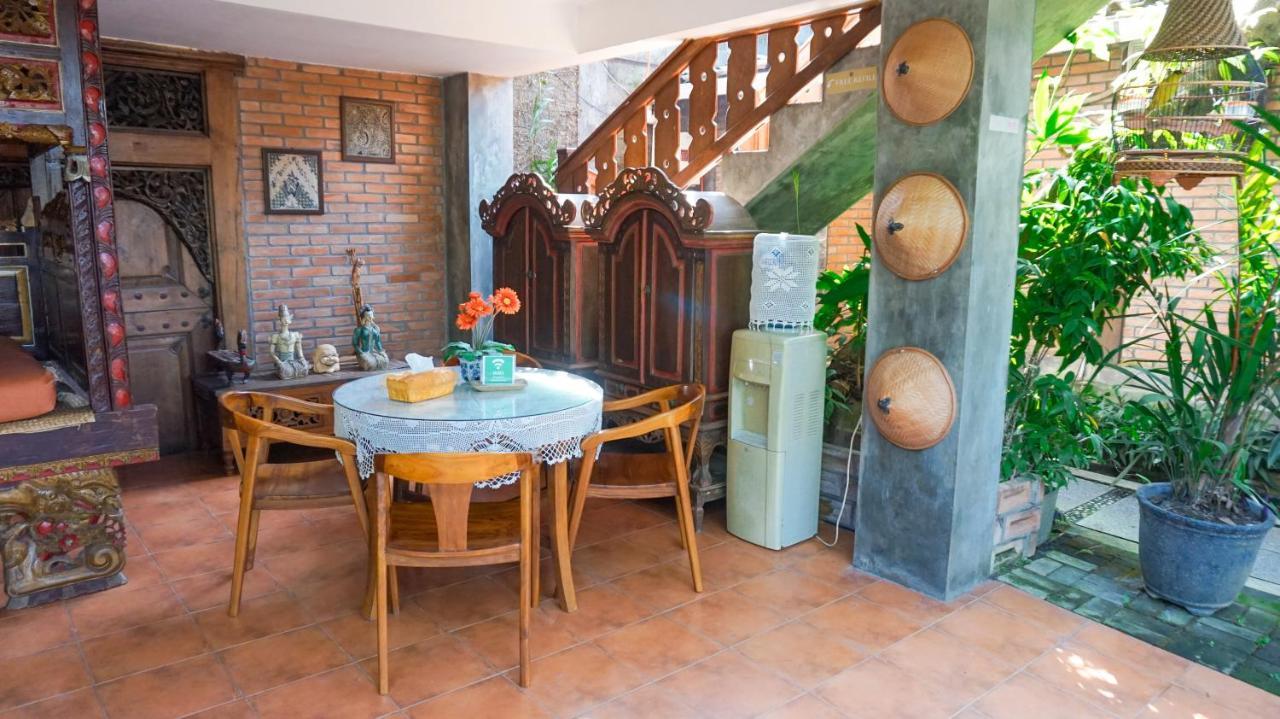 Ndalem Suryo Saptono Guest House Tugu Esterno foto