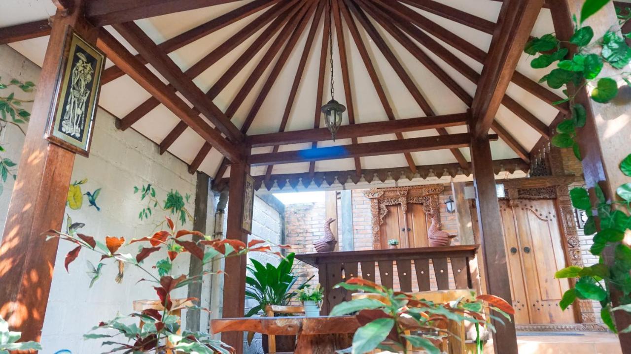 Ndalem Suryo Saptono Guest House Tugu Esterno foto