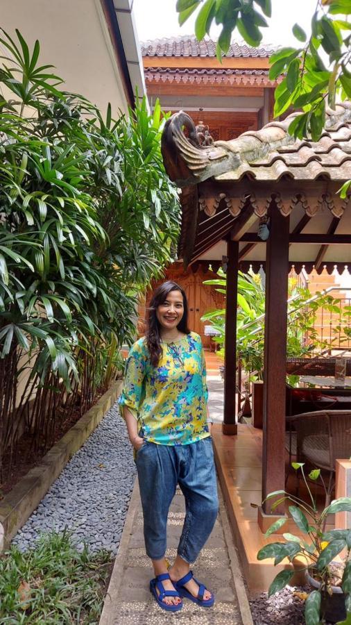 Ndalem Suryo Saptono Guest House Tugu Esterno foto