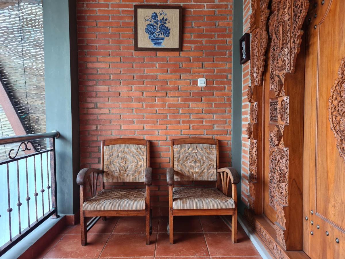 Ndalem Suryo Saptono Guest House Tugu Esterno foto