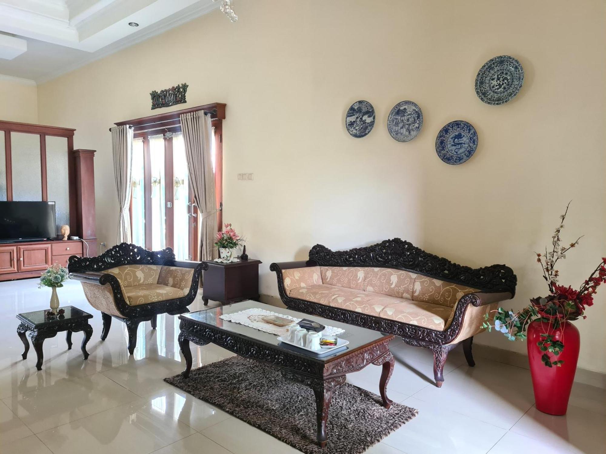 Ndalem Suryo Saptono Guest House Tugu Esterno foto