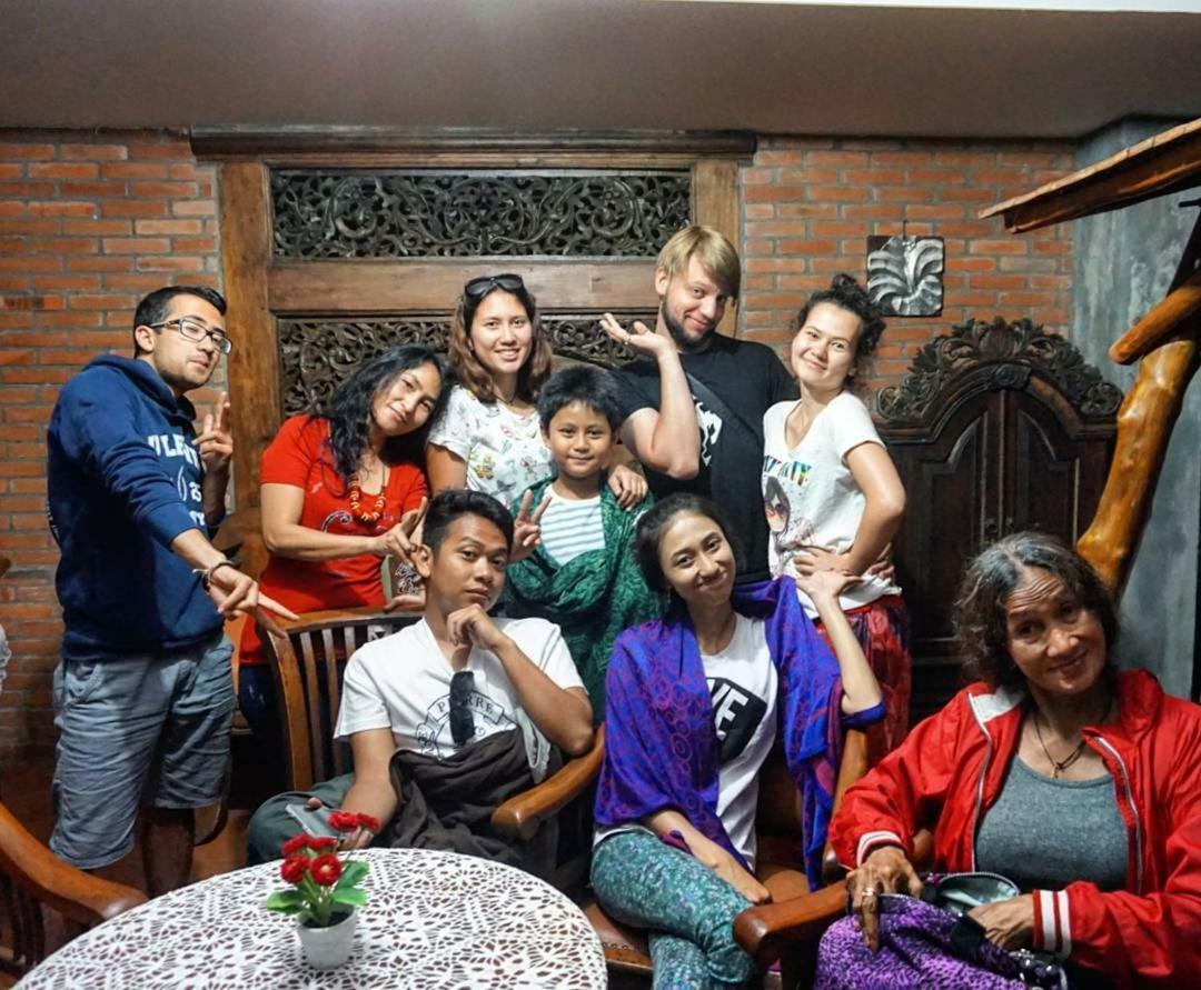 Ndalem Suryo Saptono Guest House Tugu Esterno foto